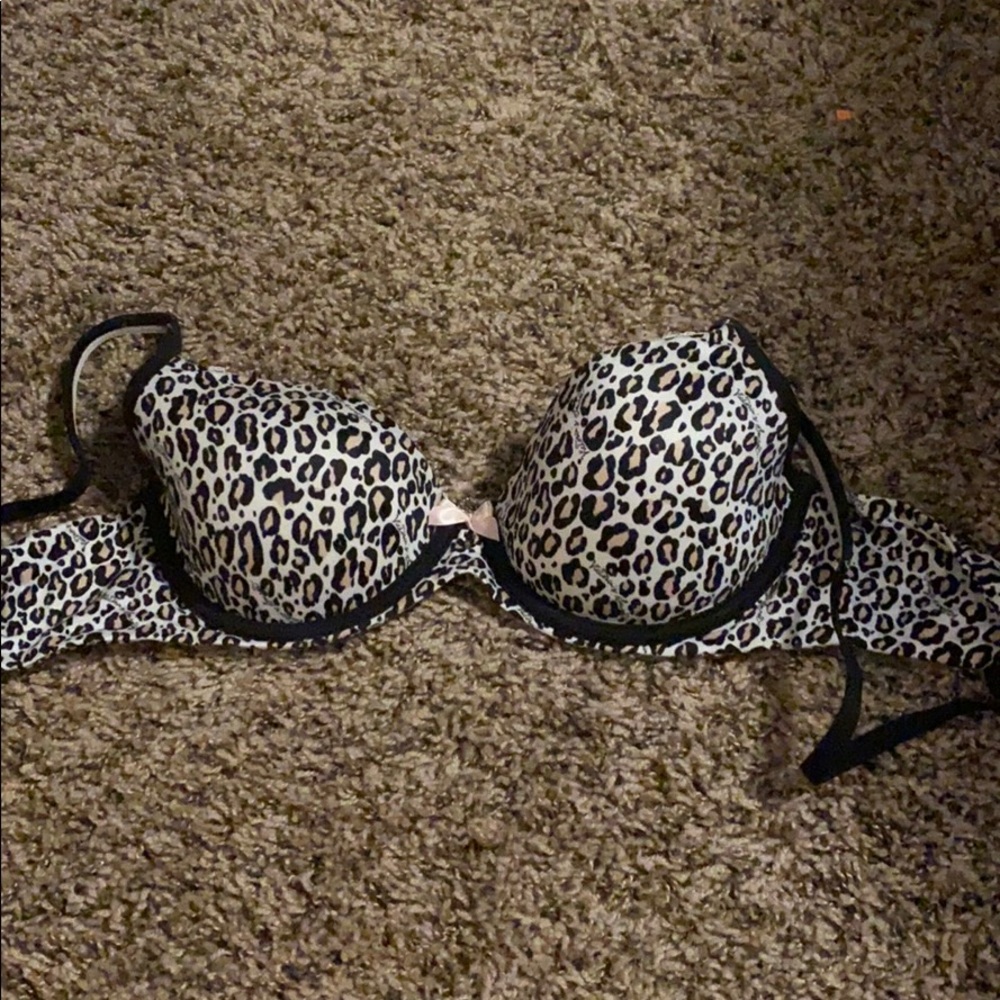 Victoria Secret - Picture 1 of 1